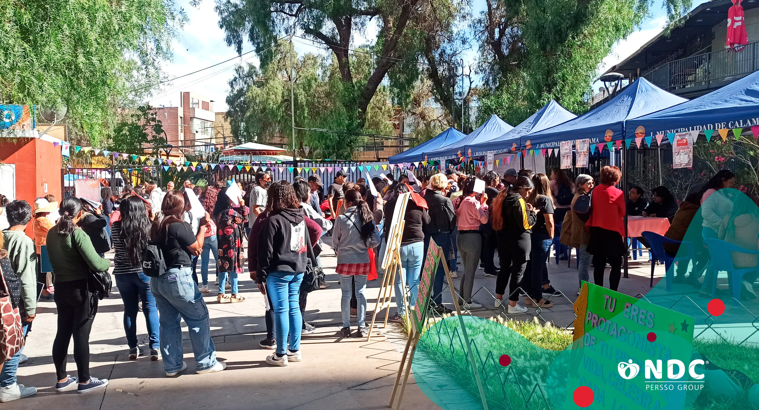 la Oficina Municipal de Intermediación Laboral (OMIL) de Calama organizó la primera feria laboral para mujeres en el Parque José Manuel Rodríguez, ubicado en el centro de la ciudad